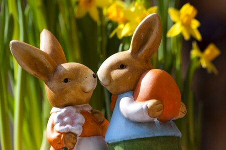 Bunny couple osterhasen few figures photo