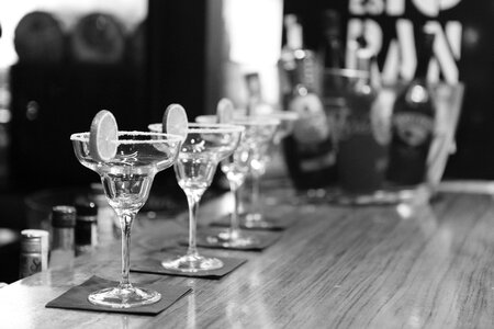 Pub glass alcohol photo