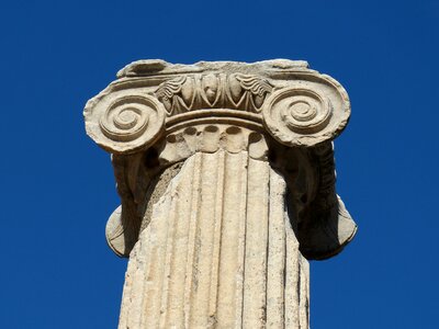 Pillar temple ruin photo