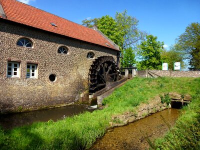 Building stream water