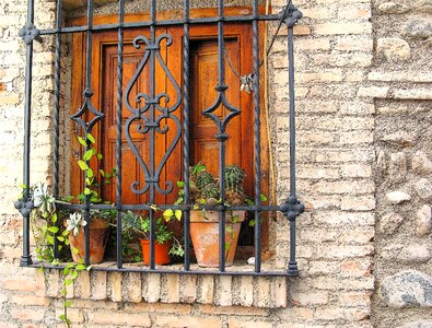 Spain potted plants grid
