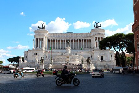 Architecture rome statues photo