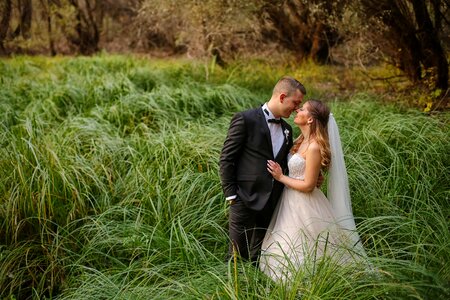 Forest bride groom photo