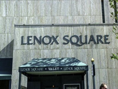 Lenox Square in Atlanta, Georgia photo