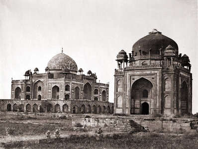 Tomb of Humayun in Delhi, India photo
