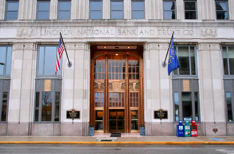 Lincoln Bank Tower entrance in Fort Wayne, Indiana photo