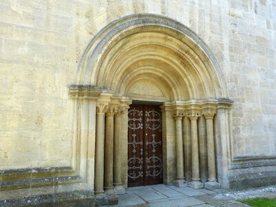 Romanesque architectural style historically