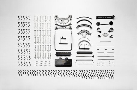 Disassemble mechanics spare parts