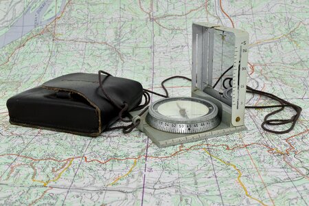 Military navigation compass