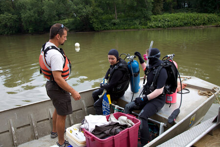 Ohio River National Wildlife Refuge staff scuba diving