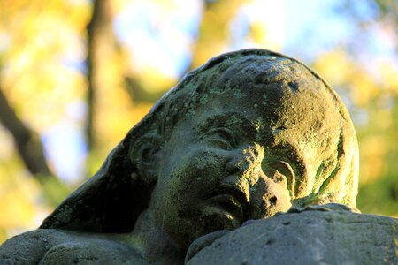 Statue face head
