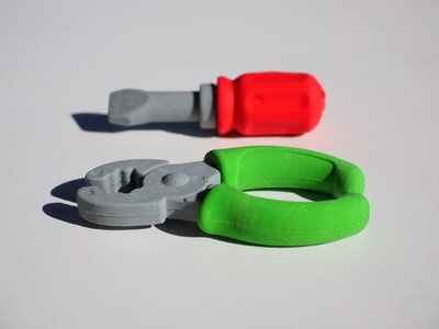 Toys red green