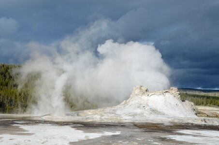 Yellowstone national park wyoming volcanic