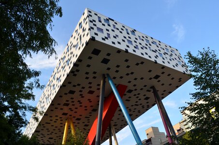 Structure sculpture art
