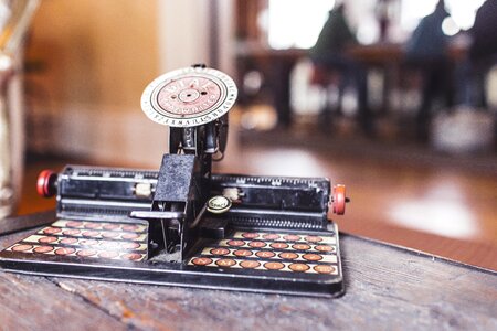 Retro keys typing