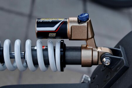 Bicycle suspension equipment