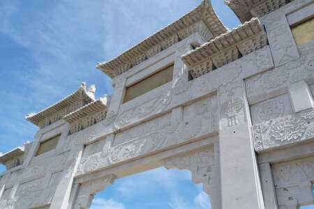 Gate architecture stone