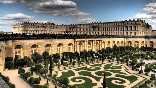 Garden of Palace of Versailles (Chateau de Versailles) in Paris, photo