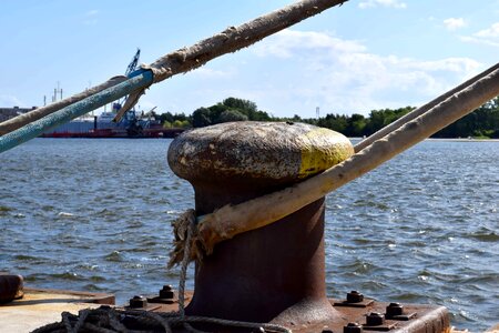 Daylight harbor iron