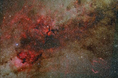 The Veil Nebula SNR, stellar clouds