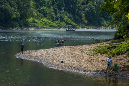 People fishing on the Cumberland River Tailwater-1 photo