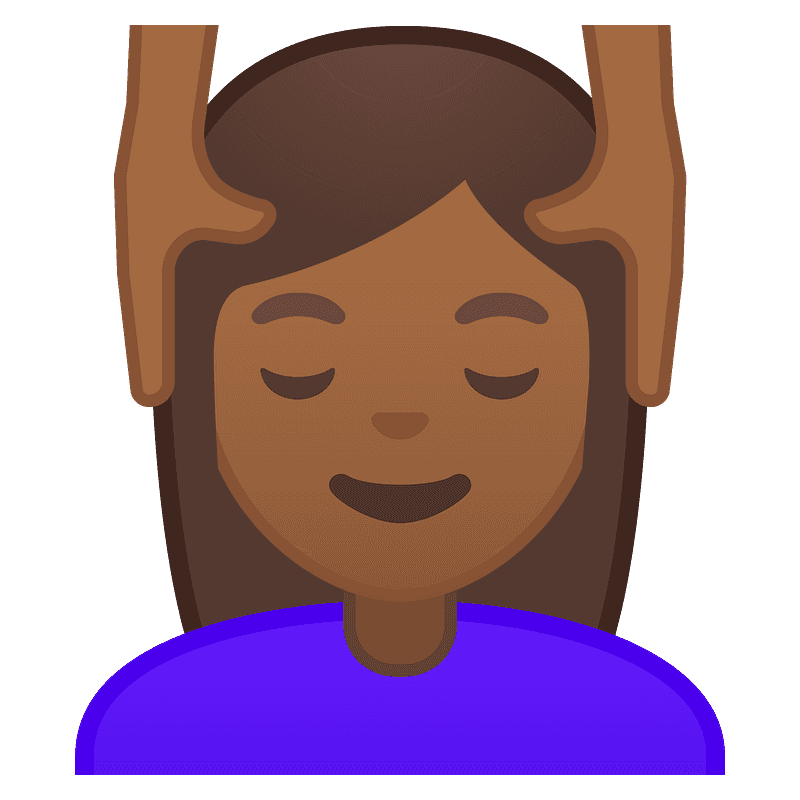 濃い肌色 フェイスマッサージ中の女