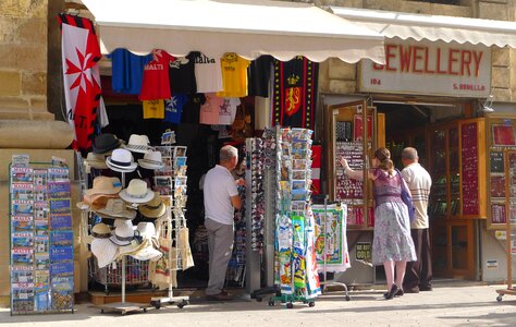 Mediterranean music road charging