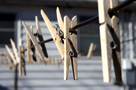Clip wire wooden