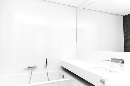 White Modern Bathroom photo