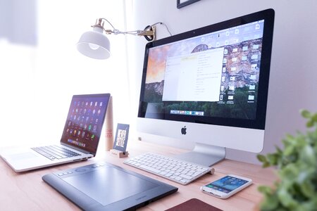 MacBook Desk Minimal photo