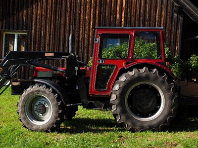 Front loader house meadow photo