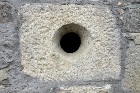 Hole masonry opening