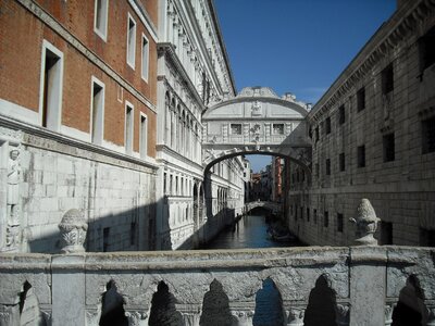 Venice bridge of sighs city