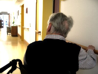 Alzheimer's retirement home care for the elderly photo