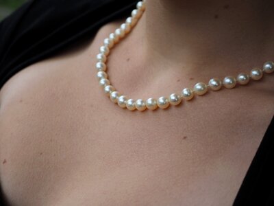 Jewellery necklace woman photo