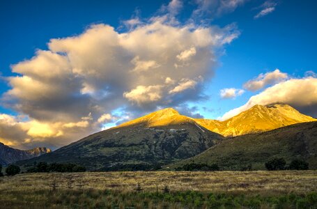 Cloudy peak view photo