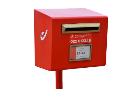 Post slot red