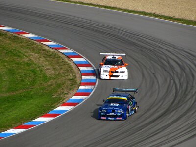 Driving vehicles fia gt photo