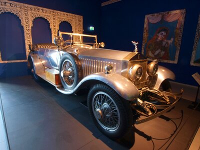 Vehicle motor vehicle machine