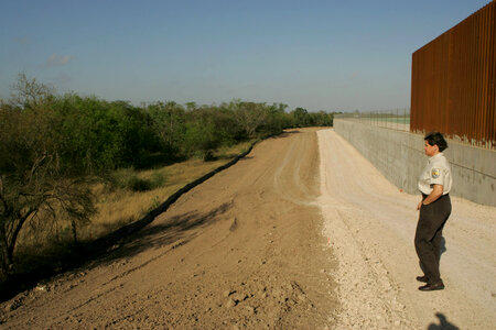 Refuge border wall-1