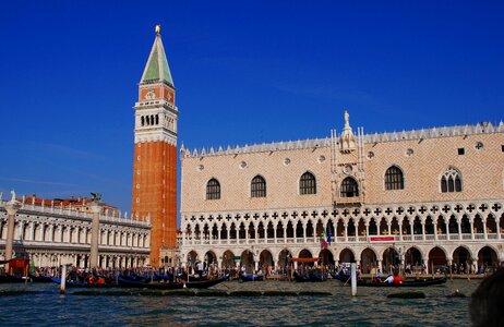 Venice doge's palace markus l̦we