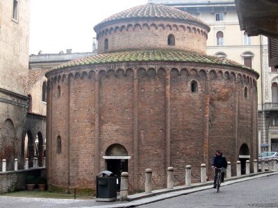 The Rotonda of San Lorenzo in Mantua photo