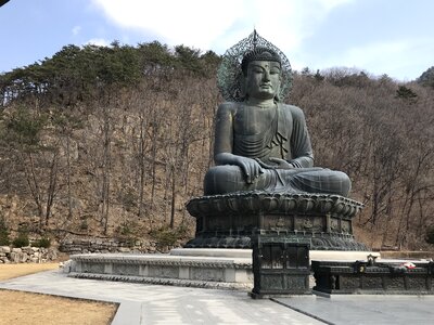 Sinheungsa is a head temple of the Jogye Order of Korean Buddhism