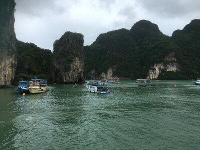 Koh Phi Phi Boat Tour in Phuket Thailand photo