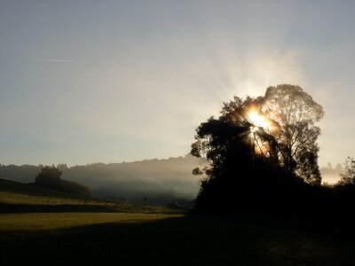 Backlighting morgenstimmung rays photo