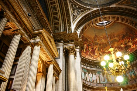 Church columns paris