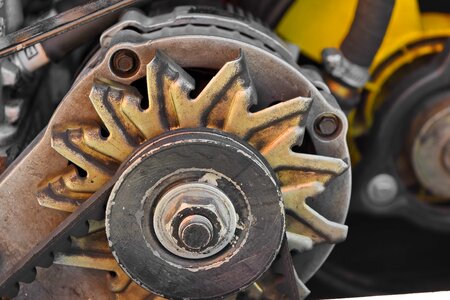 Engine wheel machine