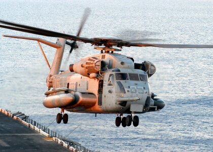 A CH-53E Super Stallion from Marine Heavy Helicopter photo
