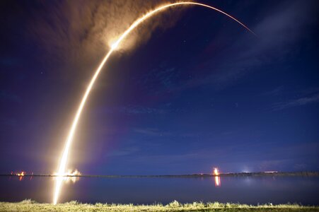 Spacex lift-off launch photo