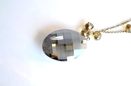 Chain circle crystal